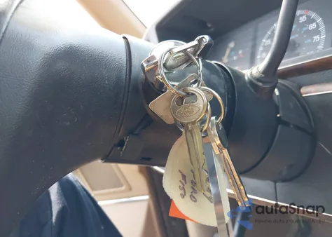 1989 Ford F150 z USA, uszkodzony, nr VIN 1FTDF15N1KNA99914